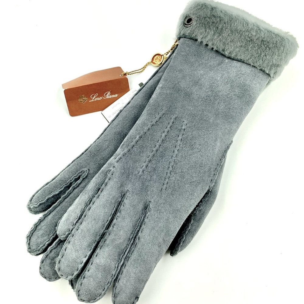 NWT Loro Piana Ladies Shearling Gloves, size medium, Marla pattern
